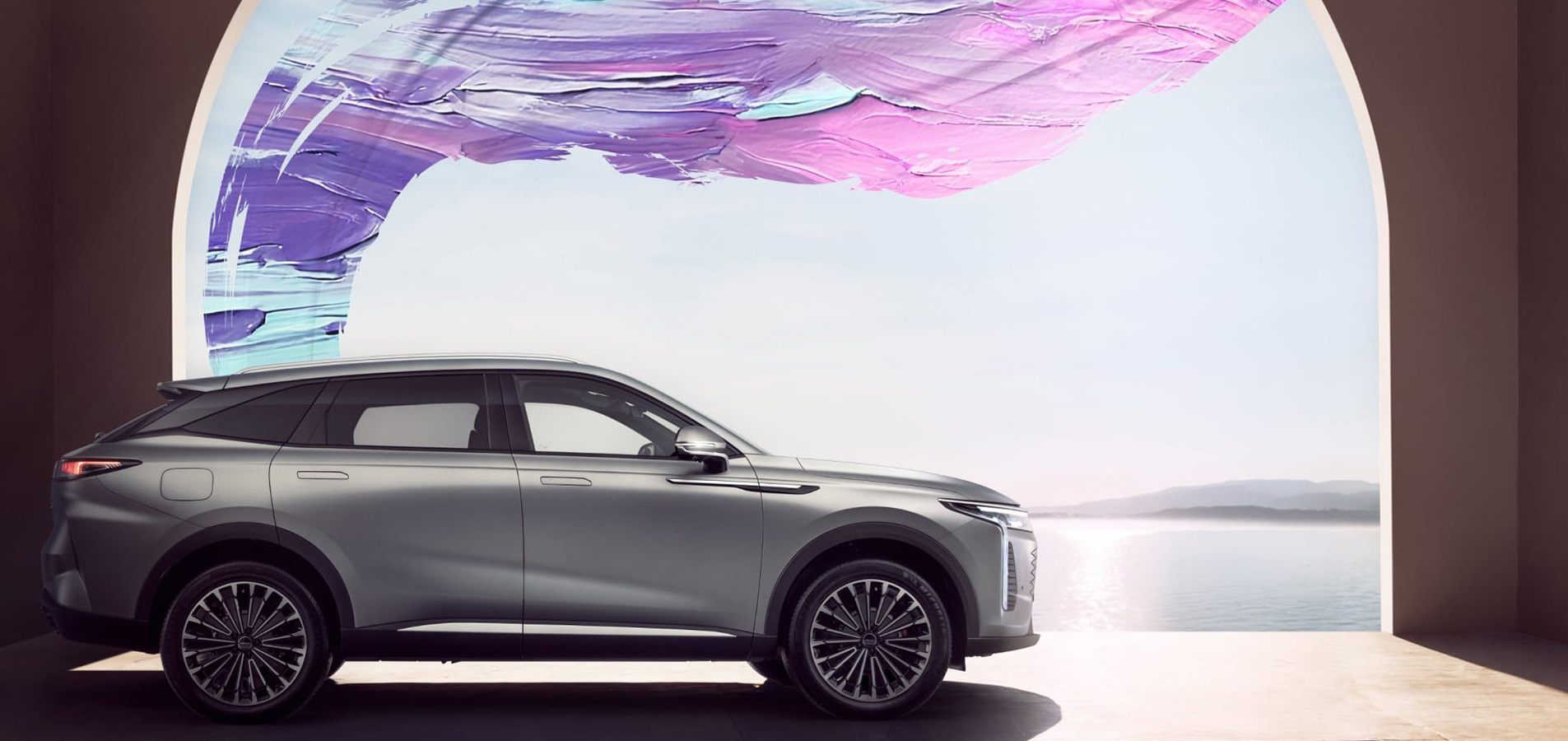 OMODA 9 PHEV in eleganter Seitenansicht